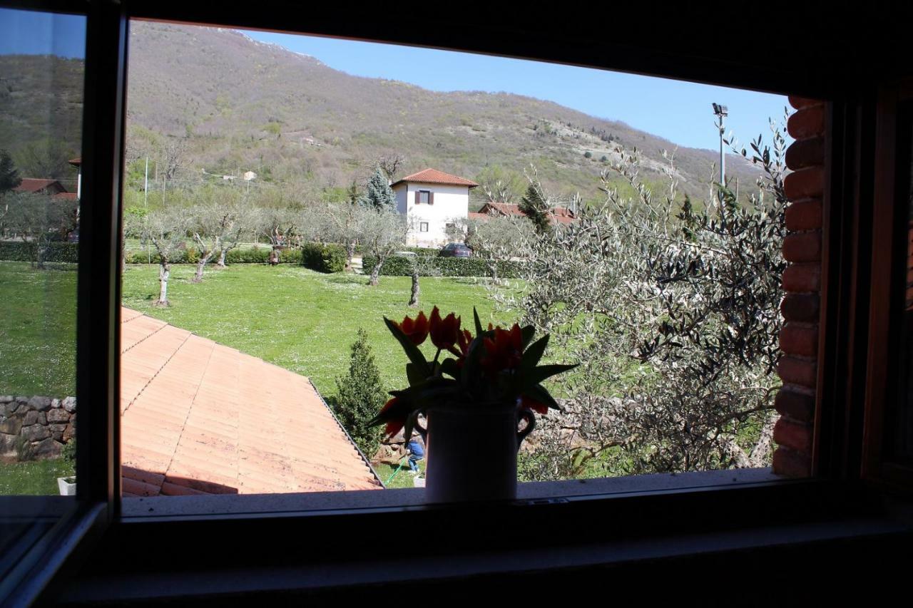Agriturismo Il Castagneto Падула Экстерьер фото